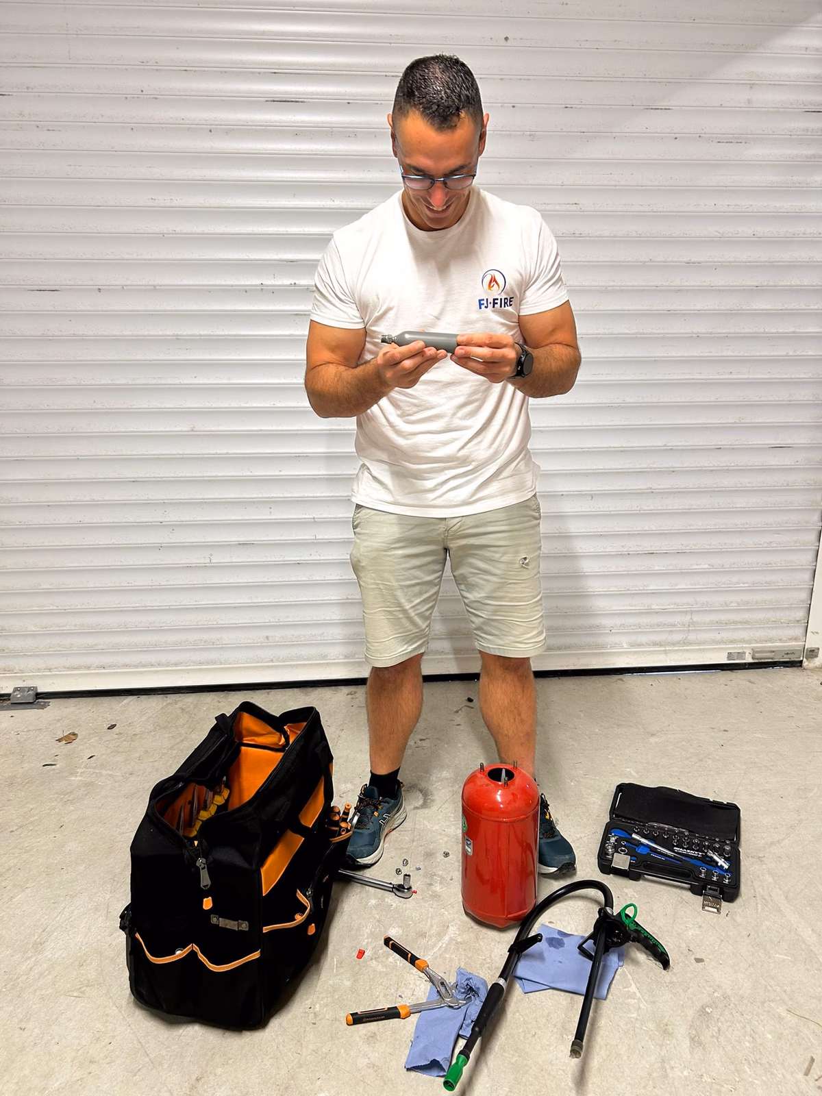 Maintenance annuelle des extincteurs d'un dépôt d'entreprise de climatisation à Abzac — photo 2